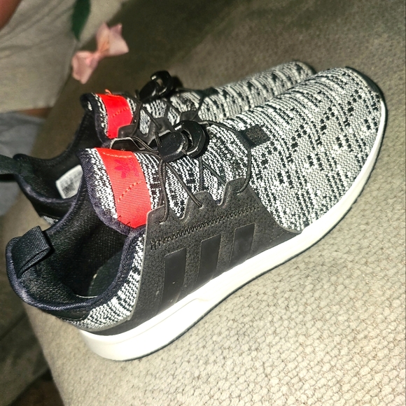 Running Shoes - Picture 1 of 4